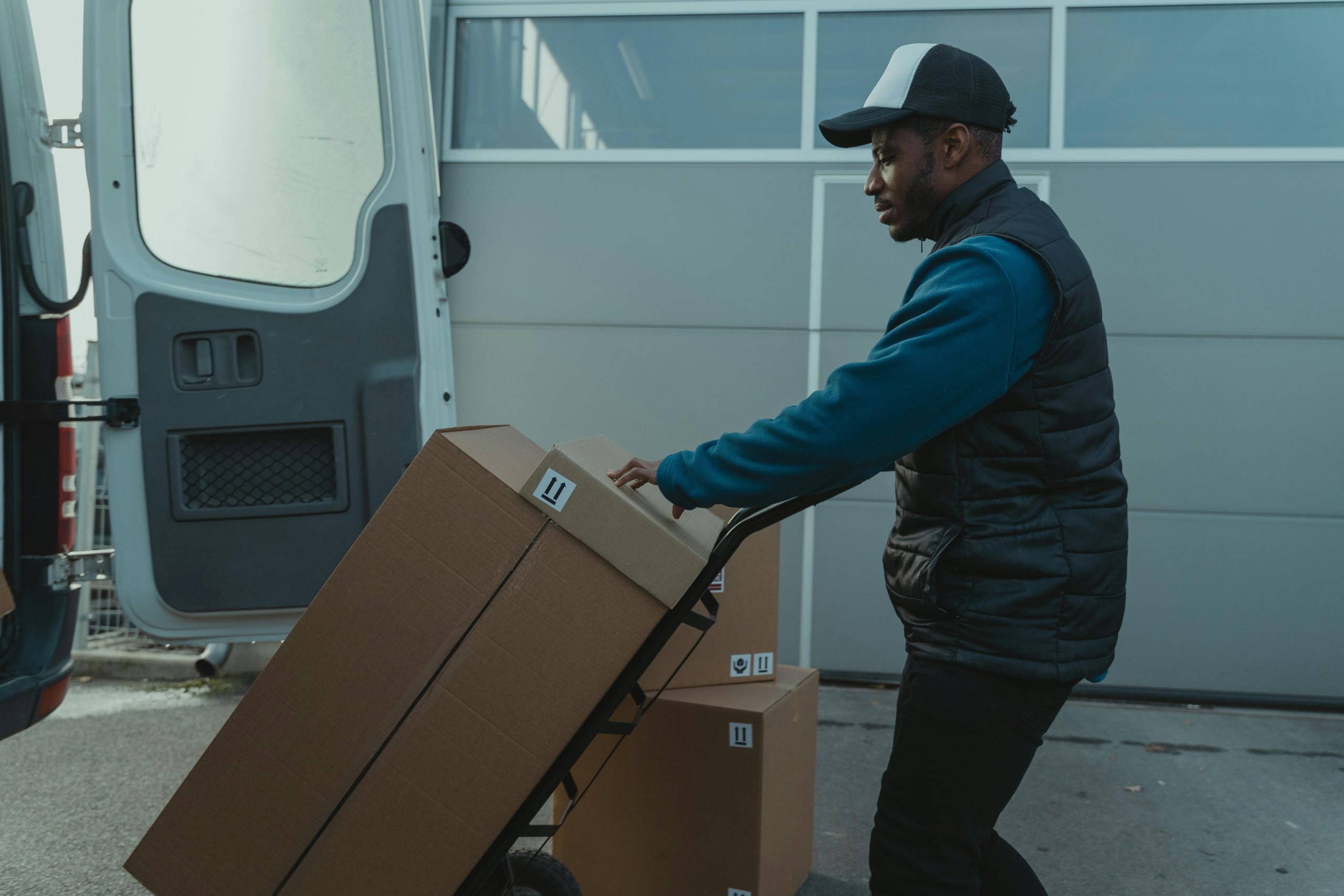 Why 4 You Moving Is the Top Choice for Local Moving Vancouver Services